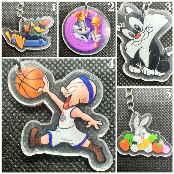 Looney Tunes KBK Acrylic Keychains - Picture 1 of 10